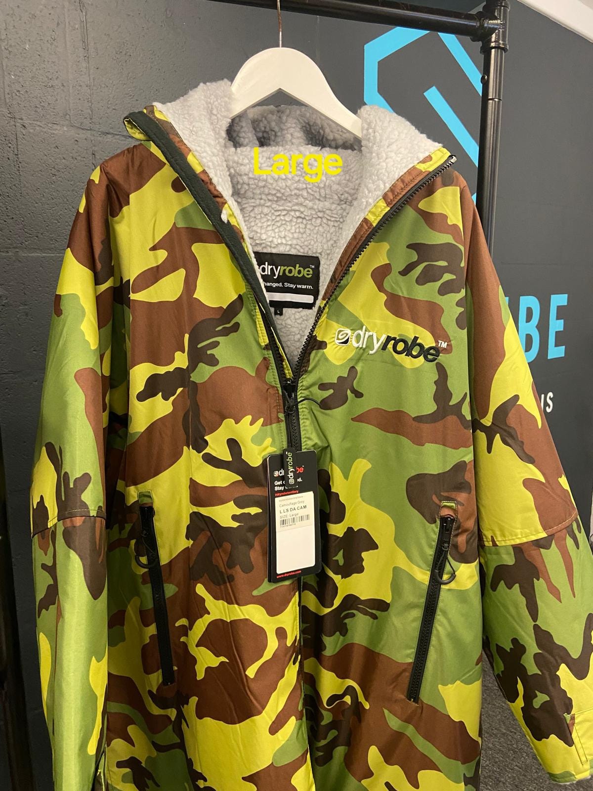Dryrobe Advanced - Long Sleeved (Camo Green/Grey)