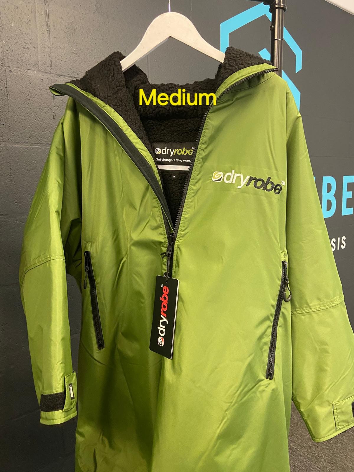 Dryrobe Advanced - Long Sleeved (Green/Black)